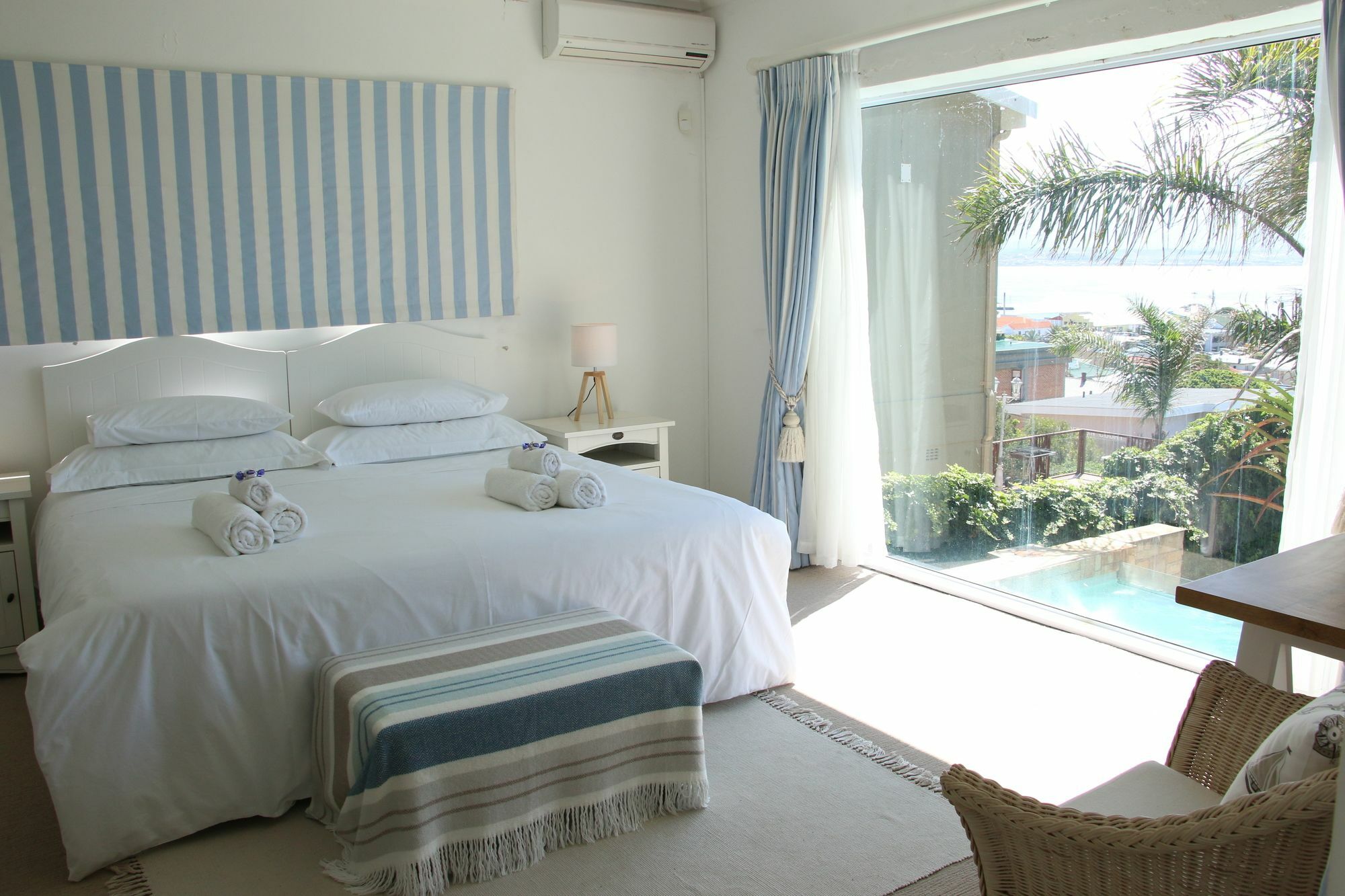 4 On Montagu Accommodation มอสเซิลเบย์ ภายนอก รูปภาพ